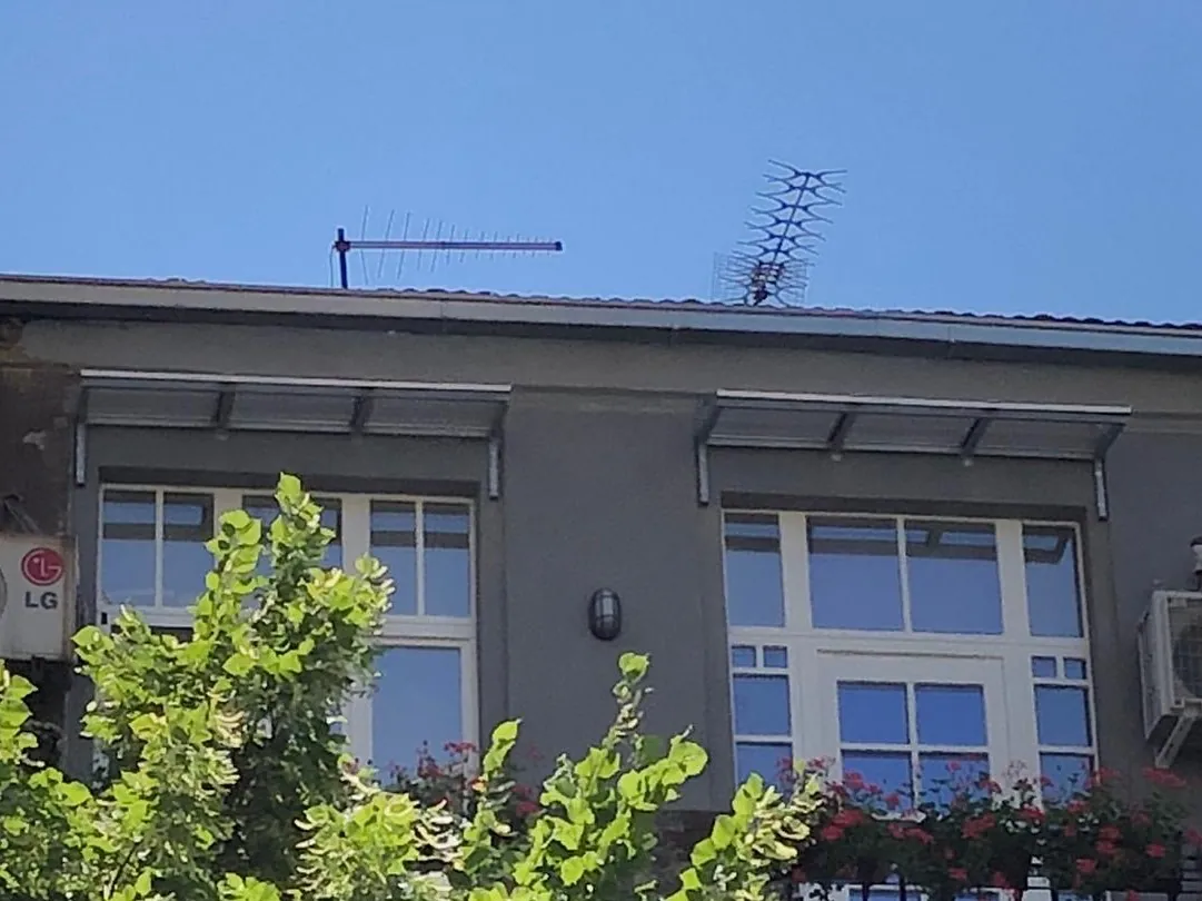 Nadstrešnica za dvorište